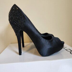 Like New! Aldo Satin Durling Peep toe heels